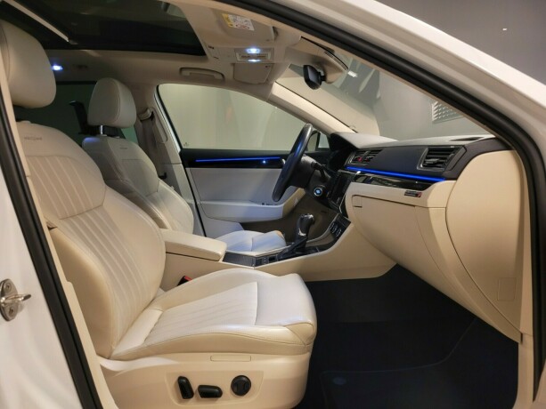 skoda-superb-diesel-2017-big-13
