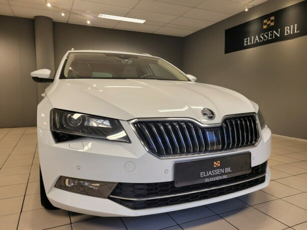 skoda-superb-diesel-2017-big-10