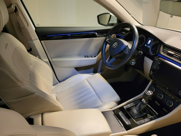 skoda-superb-diesel-2017-big-16