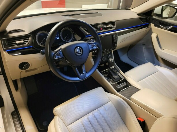 skoda-superb-diesel-2017-big-34