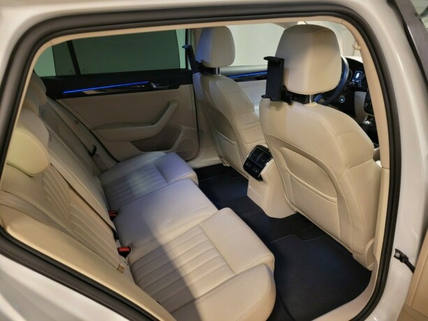 skoda-superb-diesel-2017-big-21