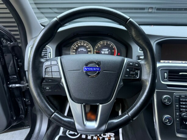 volvo-v60-diesel-2011-big-12