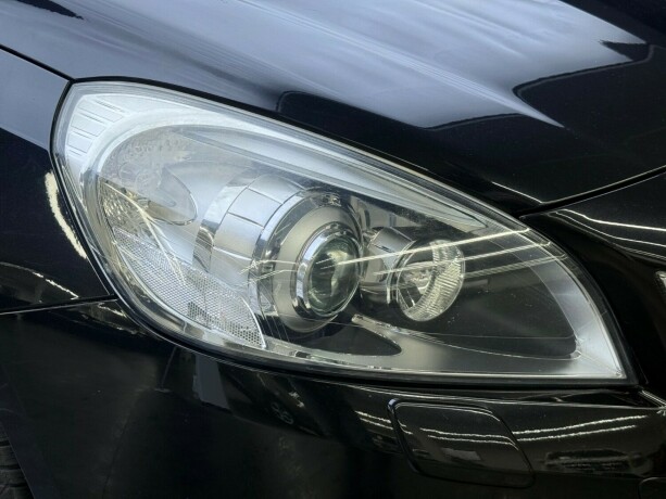 volvo-v60-diesel-2011-big-4