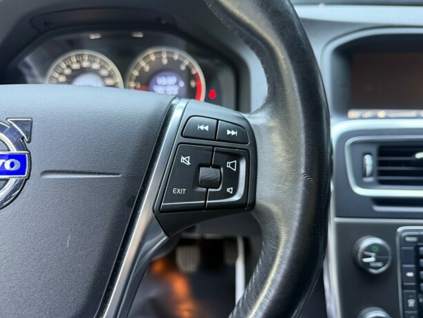 volvo-v60-diesel-2011-big-14