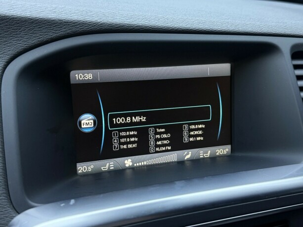 volvo-v60-diesel-2011-big-16