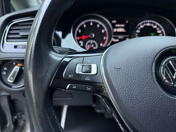 volkswagen-golf-bensin-2016-big-14