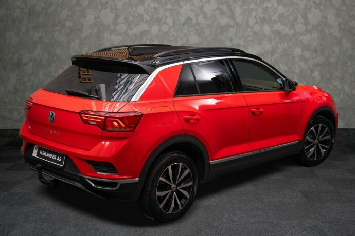 volkswagen-t-roc-bensin-2019-big-12