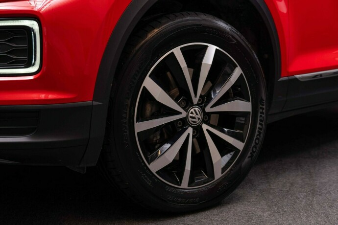 volkswagen-t-roc-bensin-2019-big-3