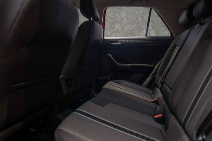 volkswagen-t-roc-bensin-2019-big-29