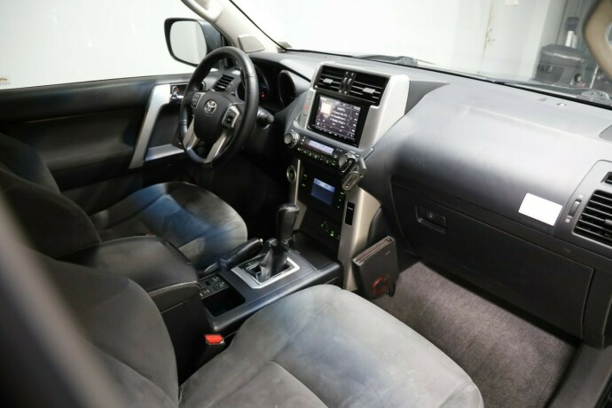 toyota-land-cruiser-diesel-2011-big-9