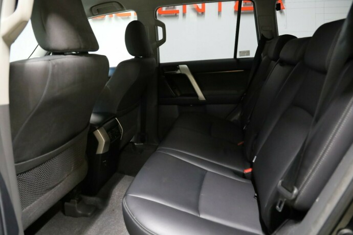 toyota-land-cruiser-diesel-2011-big-12