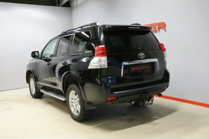 toyota-land-cruiser-diesel-2011-big-3