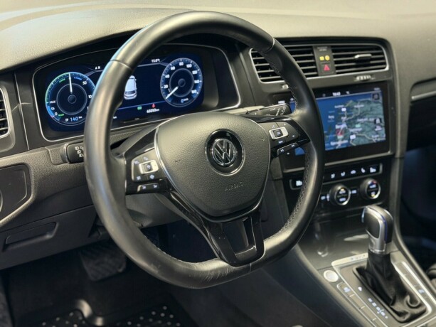 volkswagen-golf-elektrisitet-2019-big-11
