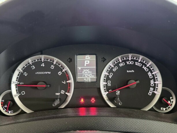 suzuki-swift-bensin-2013-big-15