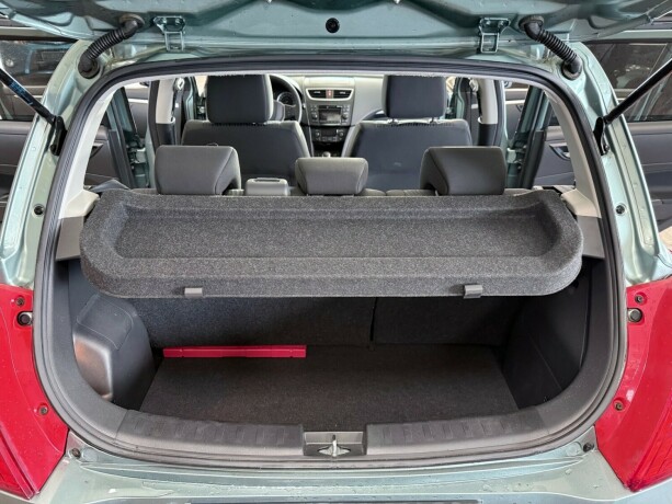 suzuki-swift-bensin-2013-big-29