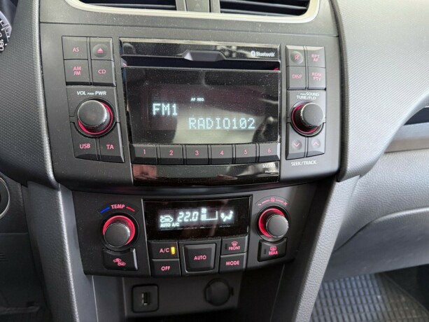 suzuki-swift-bensin-2013-big-19