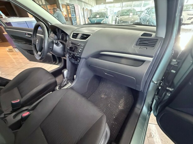 suzuki-swift-bensin-2013-big-24