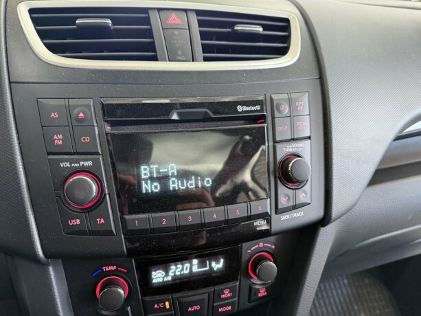 suzuki-swift-bensin-2013-big-20