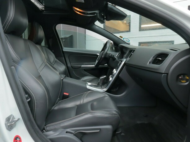 volvo-v60-elektrisitetdiesel-2016-big-7