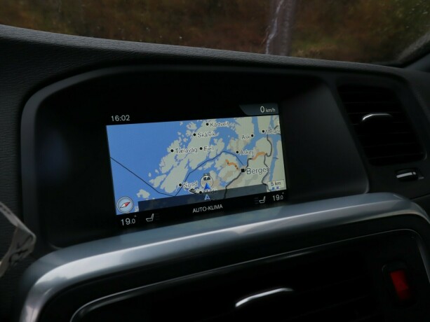 volvo-v60-elektrisitetdiesel-2016-big-17