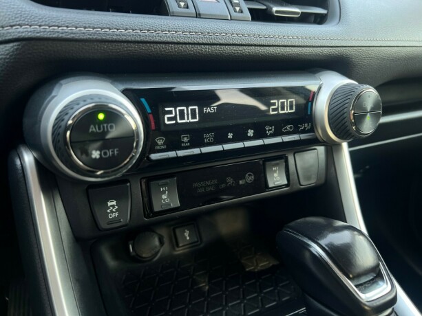 toyota-rav4-elektrisitetbensin-2020-big-18