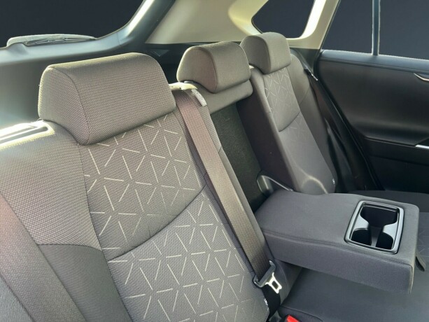 toyota-rav4-elektrisitetbensin-2020-big-12