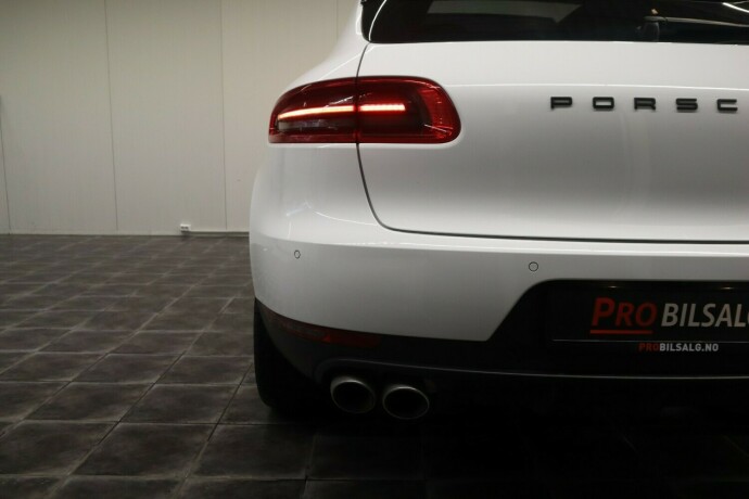 porsche-macan-diesel-2015-big-9