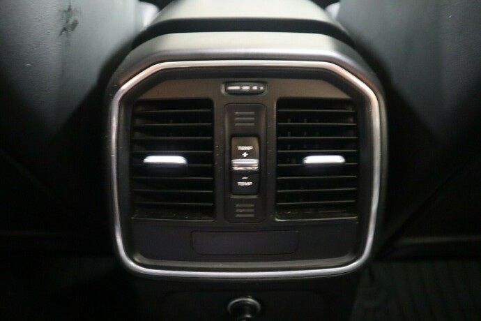 porsche-macan-diesel-2015-big-23