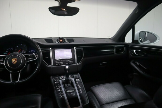 porsche-macan-diesel-2015-big-21