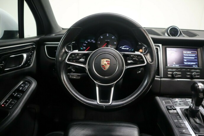 porsche-macan-diesel-2015-big-24