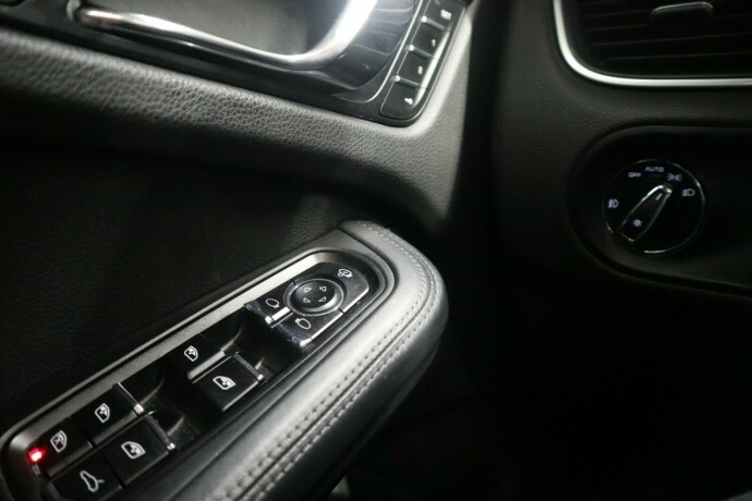 porsche-macan-diesel-2015-big-31