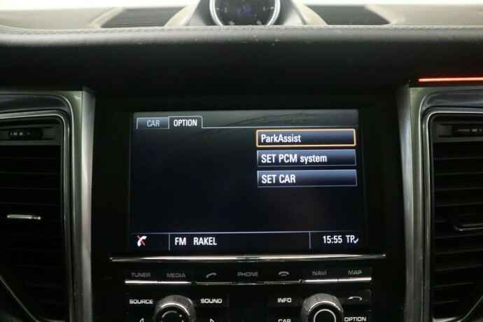 porsche-macan-diesel-2015-big-43