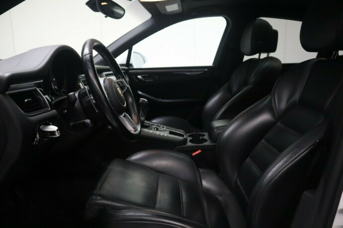 porsche-macan-diesel-2015-big-15