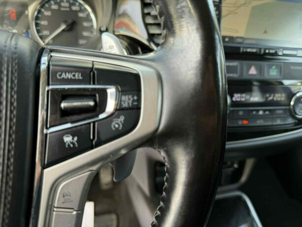 mitsubishi-outlander-elektrisitetbensin-2016-big-17
