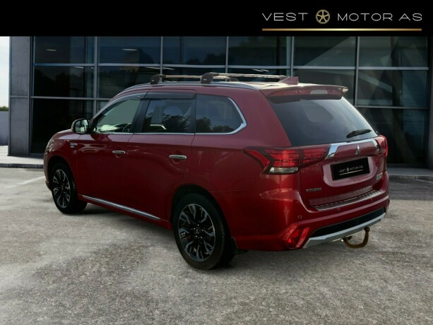 mitsubishi-outlander-elektrisitetbensin-2016-big-4