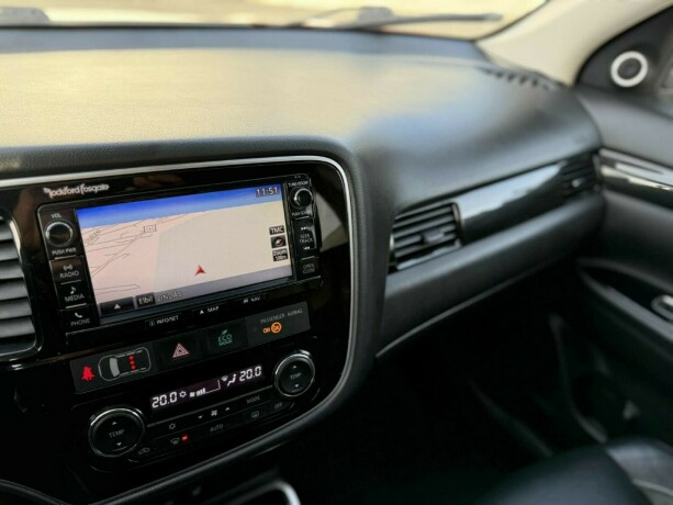 mitsubishi-outlander-elektrisitetbensin-2016-big-22