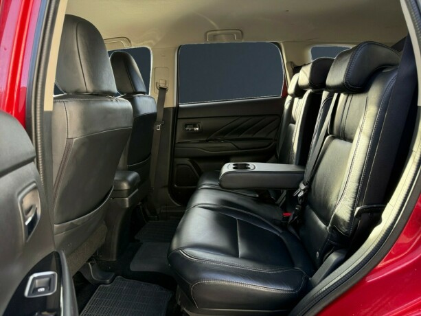 mitsubishi-outlander-elektrisitetbensin-2016-big-10