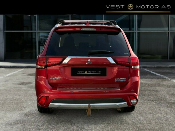 mitsubishi-outlander-elektrisitetbensin-2016-big-5