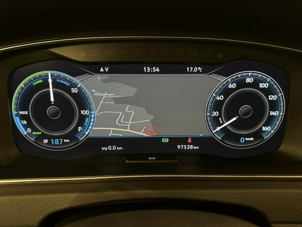 volkswagen-golf-elektrisitet-2018-big-12