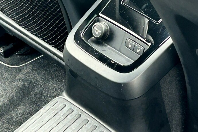 volvo-v60-plug-in-petrol-2019-big-15