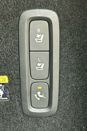 volvo-v60-plug-in-petrol-2019-big-17