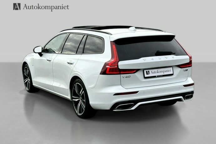 volvo-v60-plug-in-petrol-2019-big-7