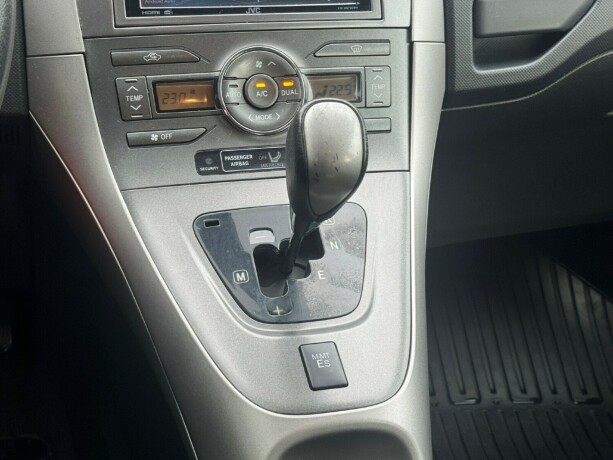 toyota-auris-diesel-2009-big-9