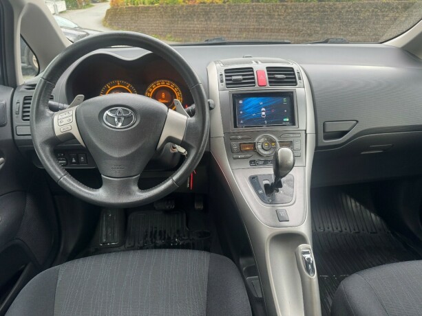toyota-auris-diesel-2009-big-7