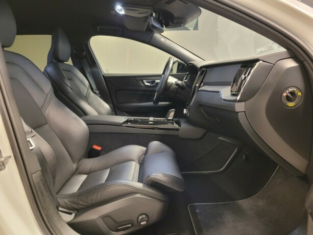 volvo-v60-elektrisitetbensin-2020-big-13