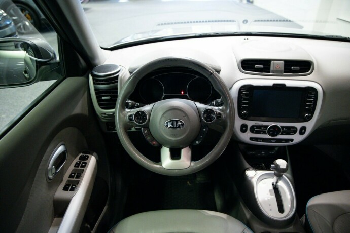 kia-soul-elektrisitet-2016-big-10