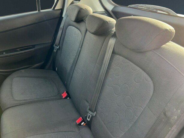 hyundai-i20-bensin-2012-big-10