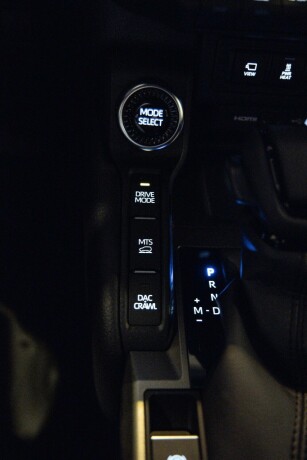 toyota-land-cruiser-diesel-2025-big-18
