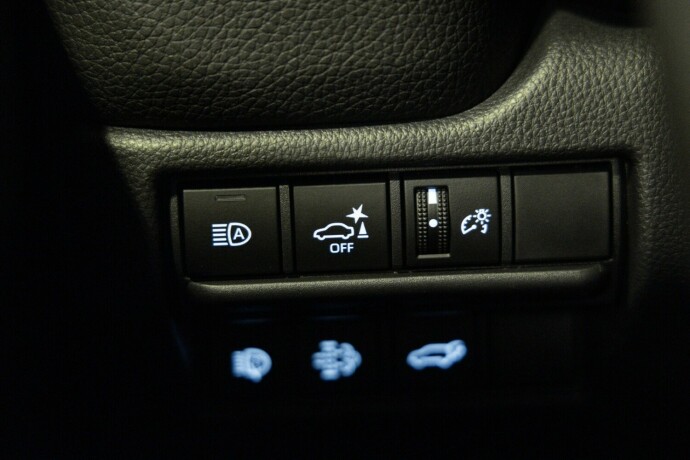 toyota-land-cruiser-diesel-2025-big-20