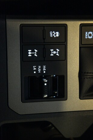 toyota-land-cruiser-diesel-2025-big-19